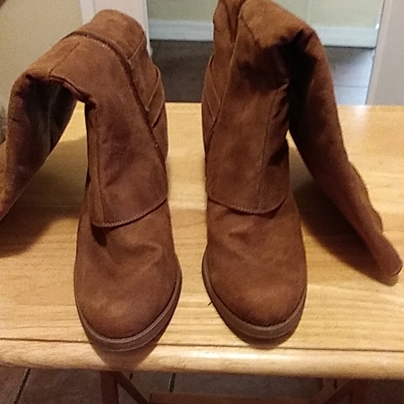 Hand Crafted Shoes - Women boots